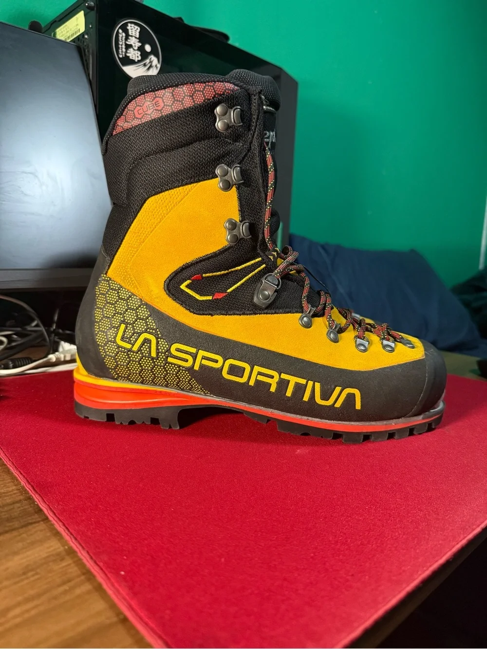 La Sportiva Men’s 11 Nepal Cube GTX Boots